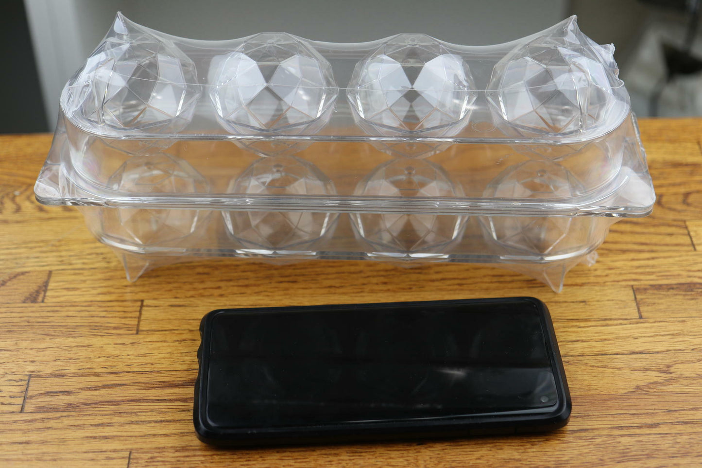 Frozen Ice Ball Maker Food-Grade Ice Mold Tray 8 Ball Capacity 2 Trays