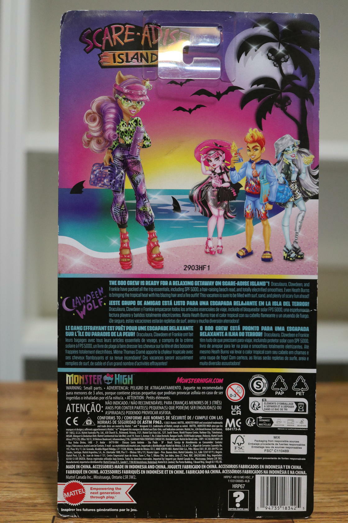 Monster High Scare-adise Island Clawdeen Wolf Doll w/Swimsuit, Beach Accessories