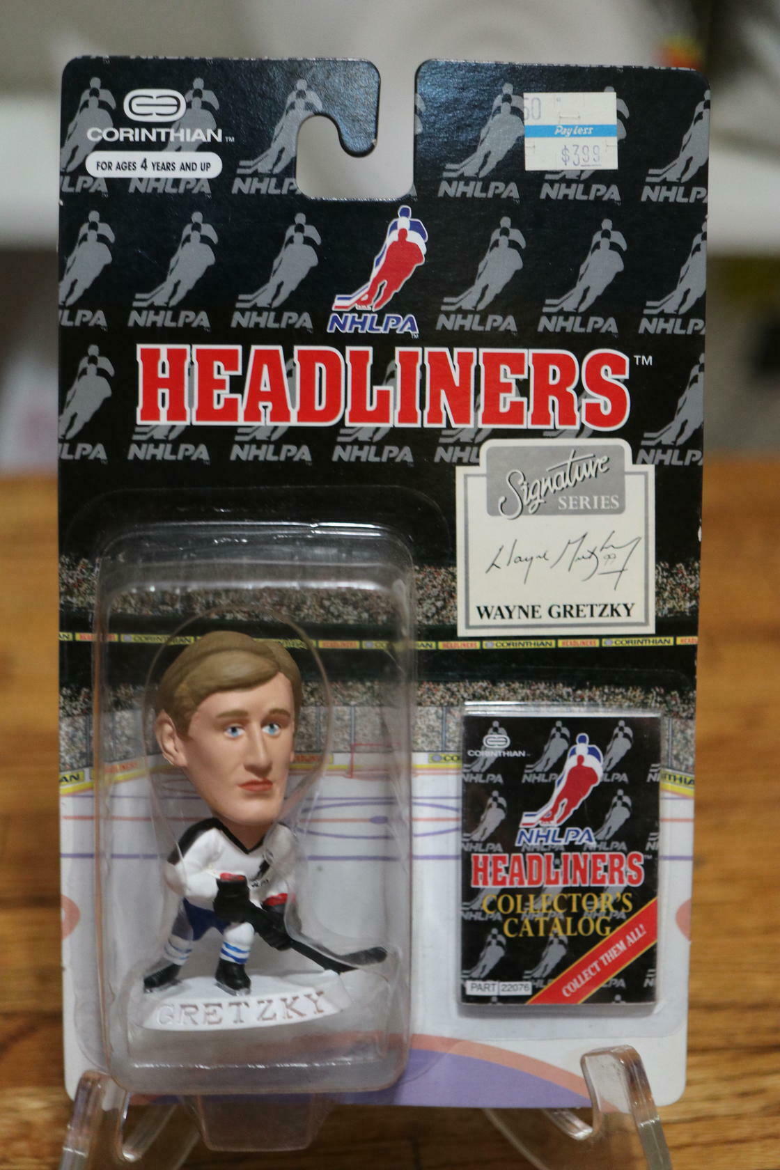 1997 Corinthian Headliners Wayne Gretzky New York Rangers NHL 3” Action Figure