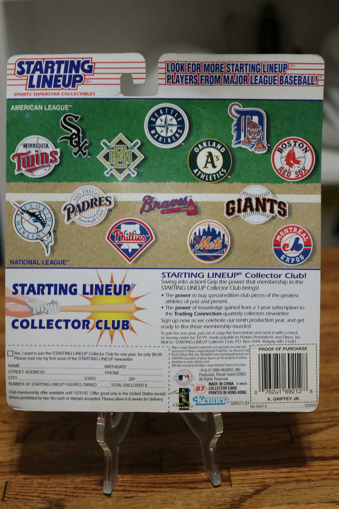 1997 Starting Lineup Ken Griffey Jr Seattle Mariners Figure and Card Sealed