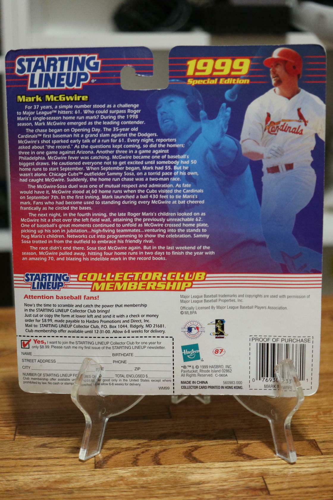 1999 starting lineup mark mcgwire action figure by sports