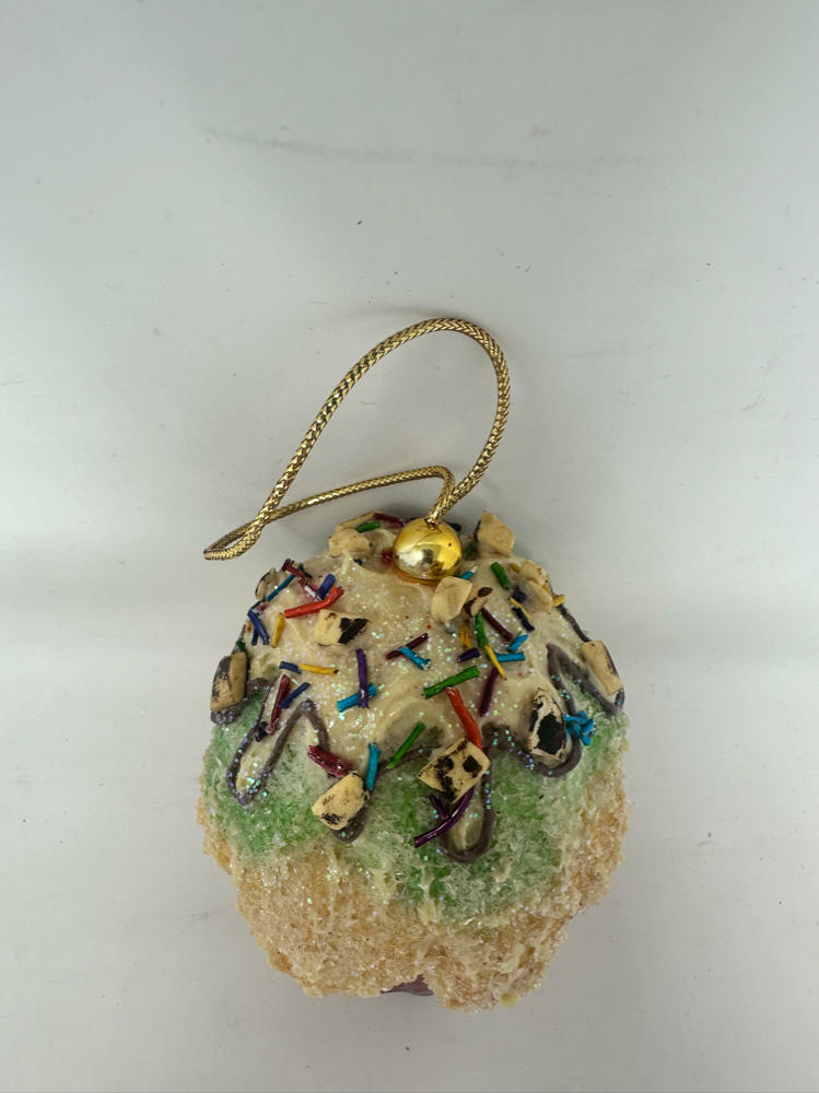 Vintage Cupcake Christmas Ornament